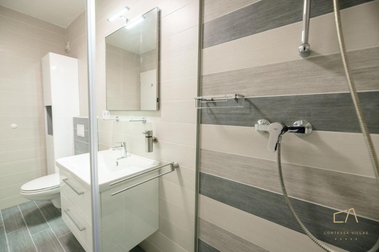 Apartments Iskra Malinska Ngoại thất bức ảnh