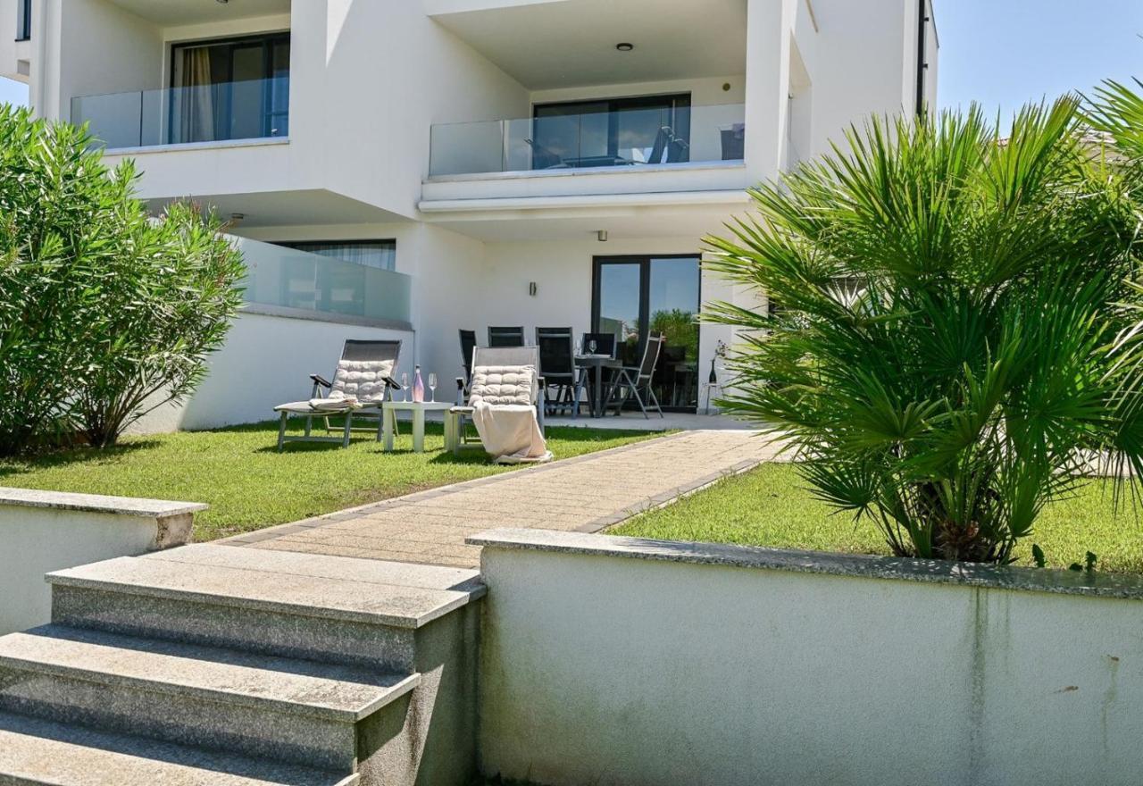 Apartments Iskra Malinska Ngoại thất bức ảnh